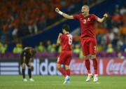 Португалия - Нидерланды на чемпионате по футболу Евро 2012, 17 июня 2012 (84xHQ) 287901201606932