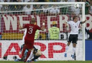 Германия - Португалия - на чемпионате по футболу Евро 2012, 9 июня 2012 (53xHQ) Ee5e19201655554